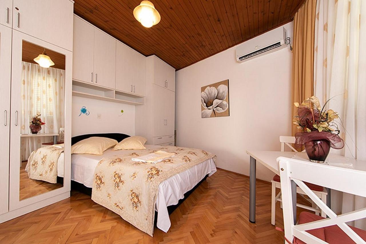Apartment Tucepi 6695A Экстерьер фото