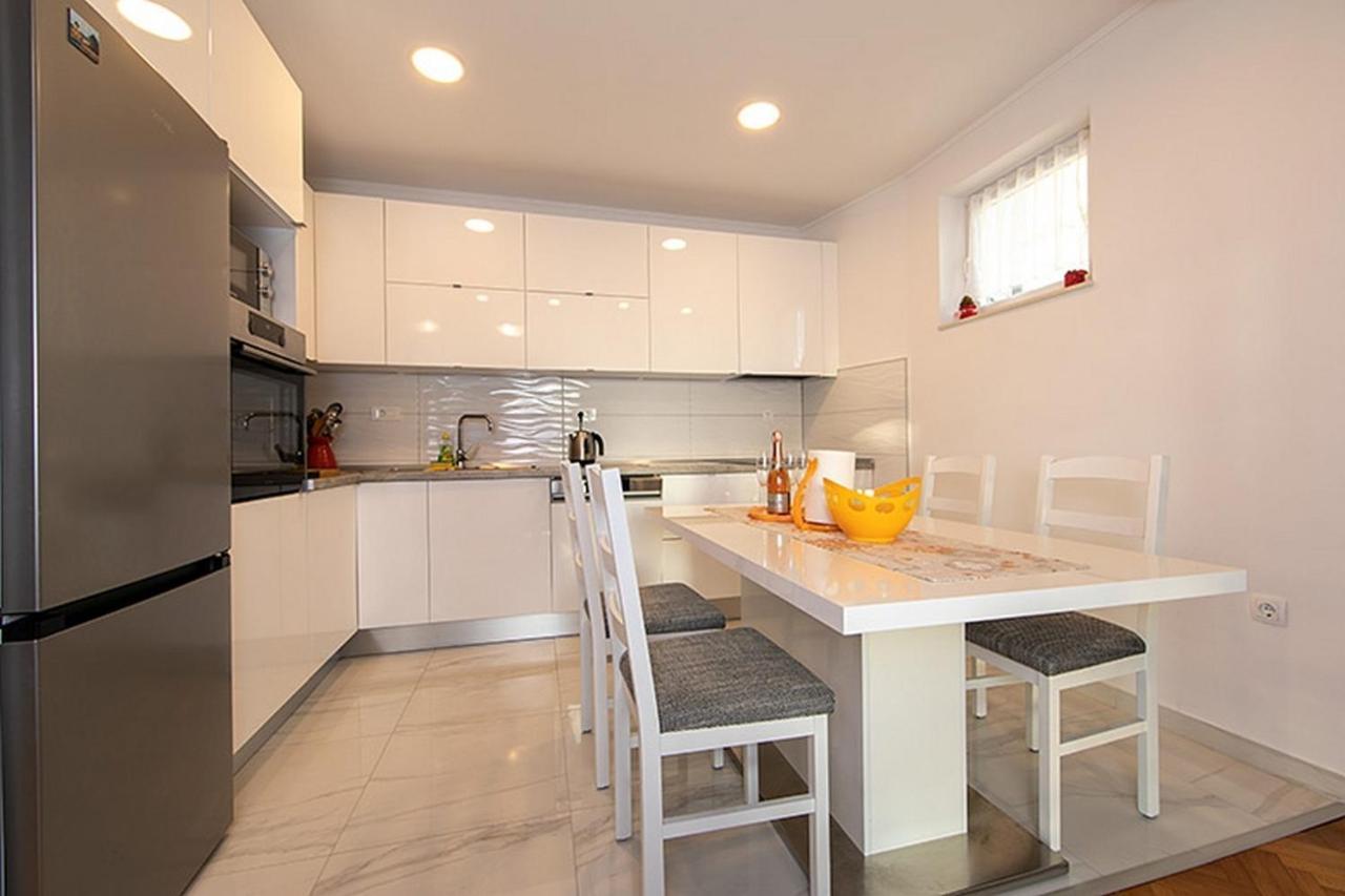 Apartment Tucepi 6695A Экстерьер фото
